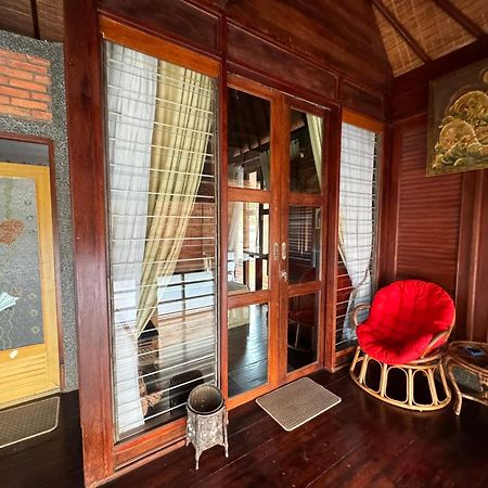 Giri Hill Homestay 누사두아 외부 사진