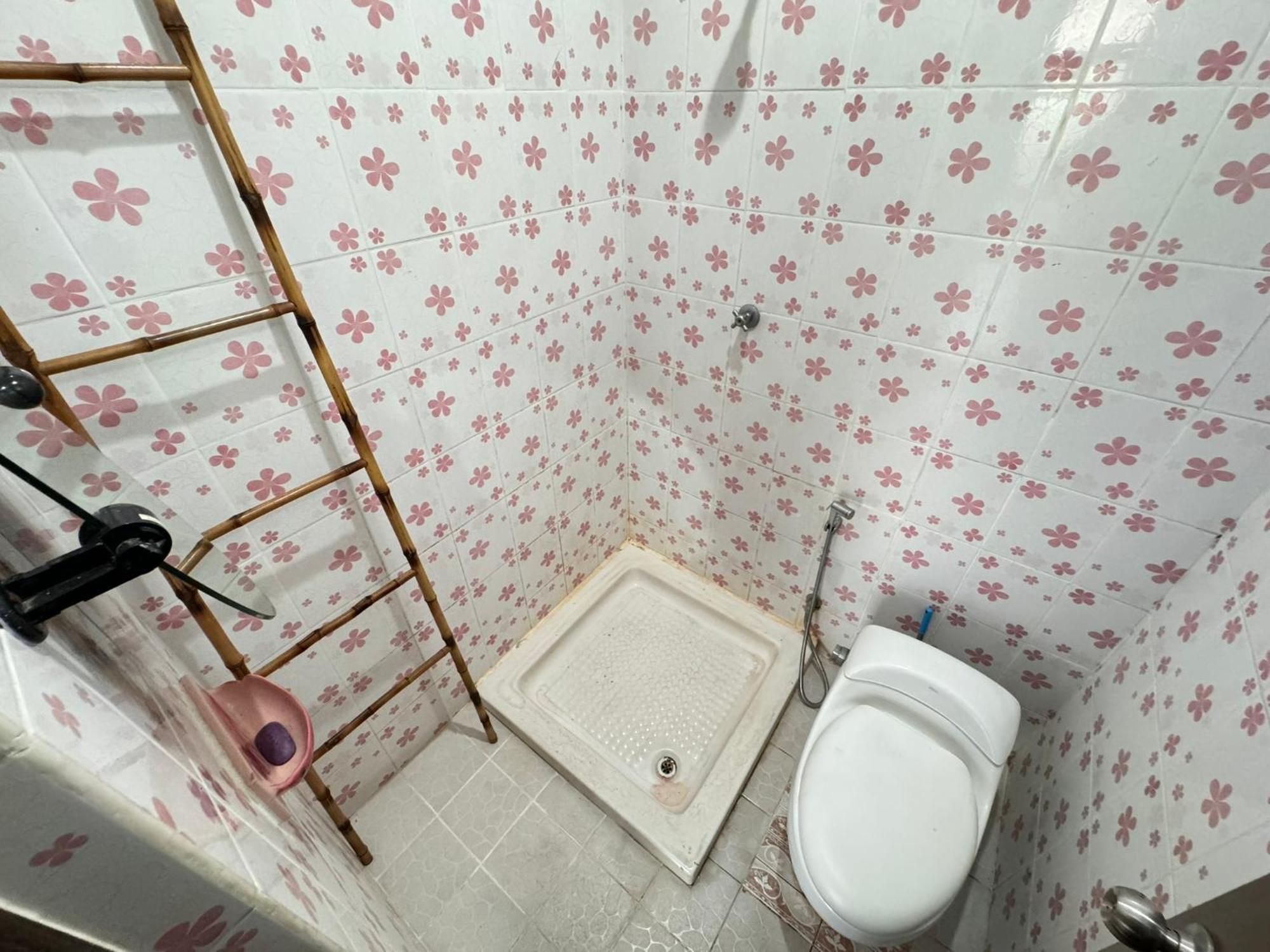 Giri Hill Homestay 누사두아 외부 사진