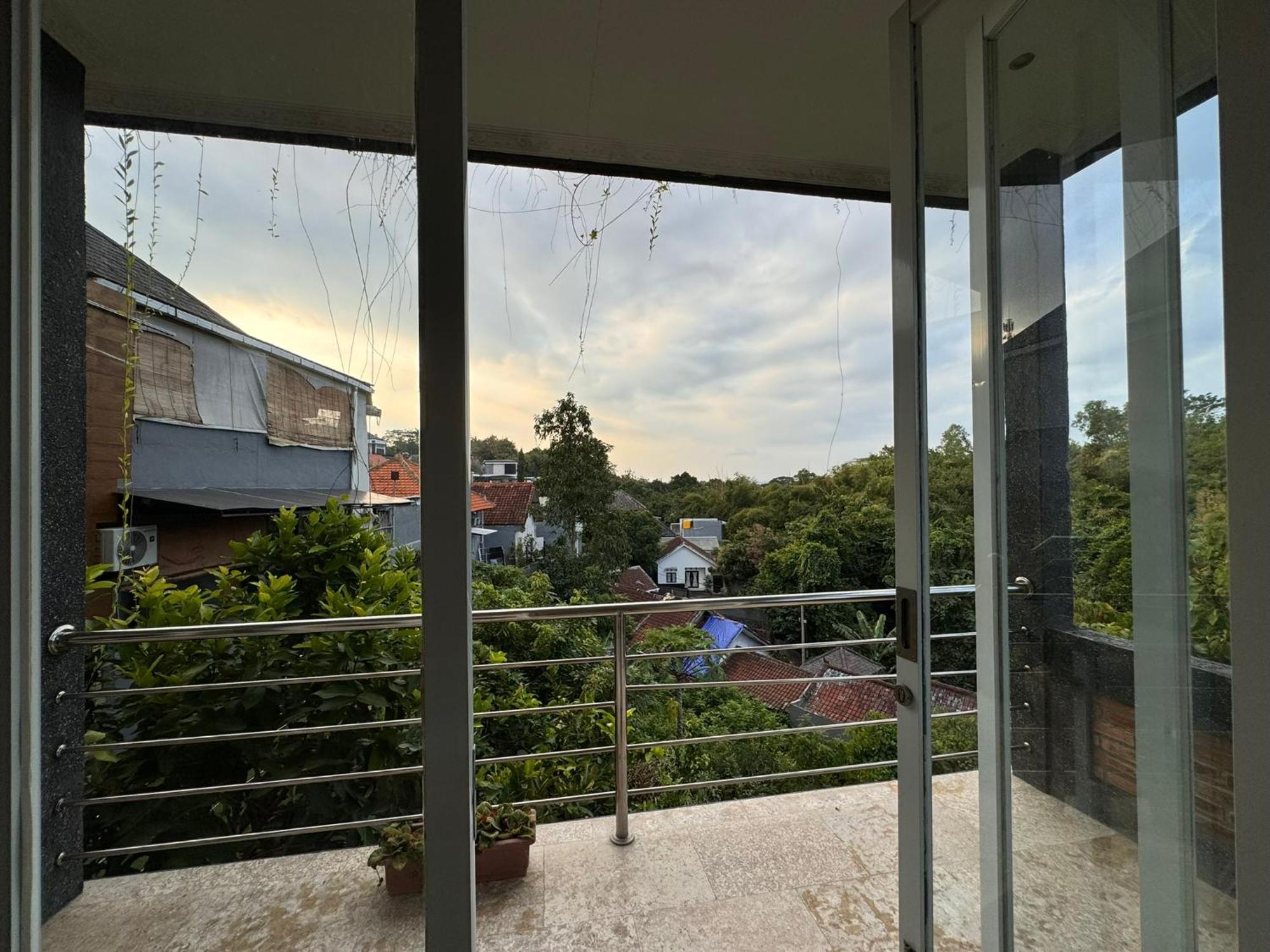 Giri Hill Homestay 누사두아 외부 사진