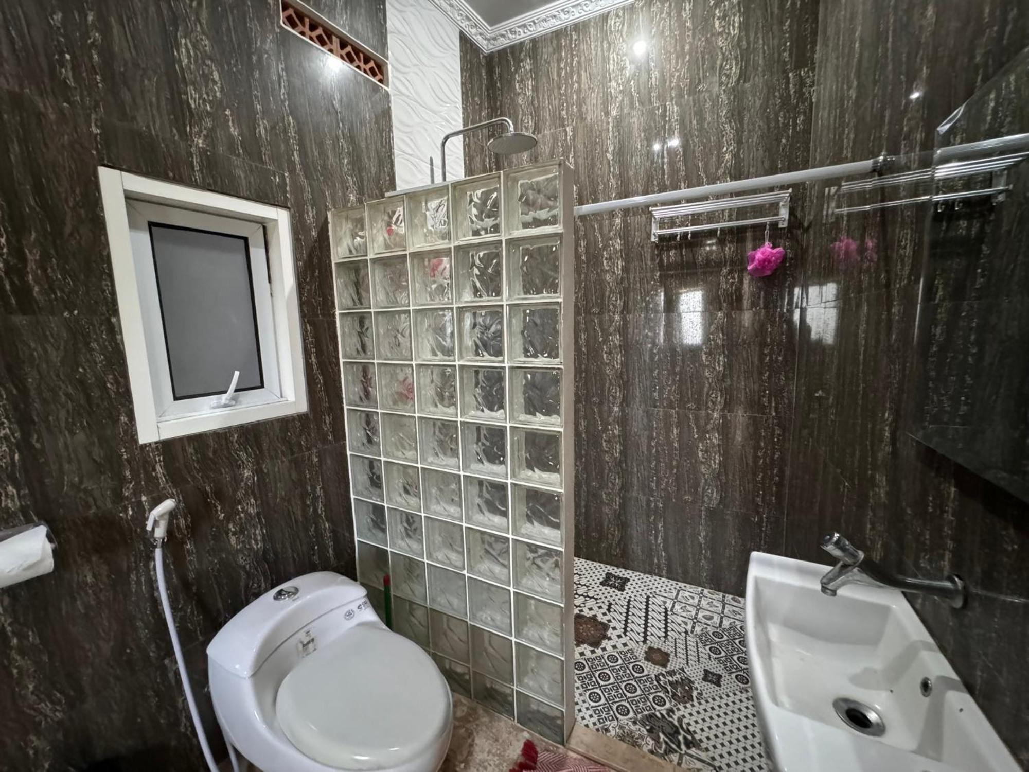 Giri Hill Homestay 누사두아 외부 사진