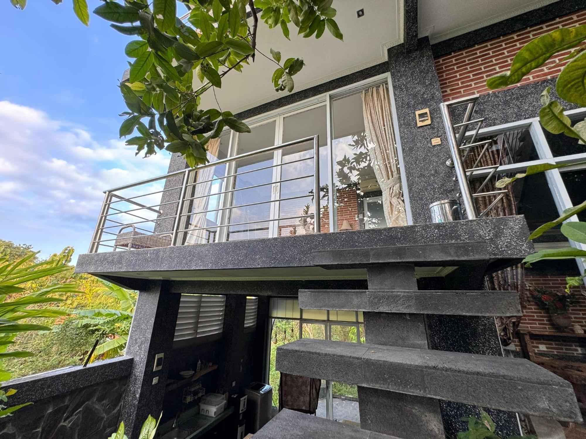 Giri Hill Homestay 누사두아 외부 사진