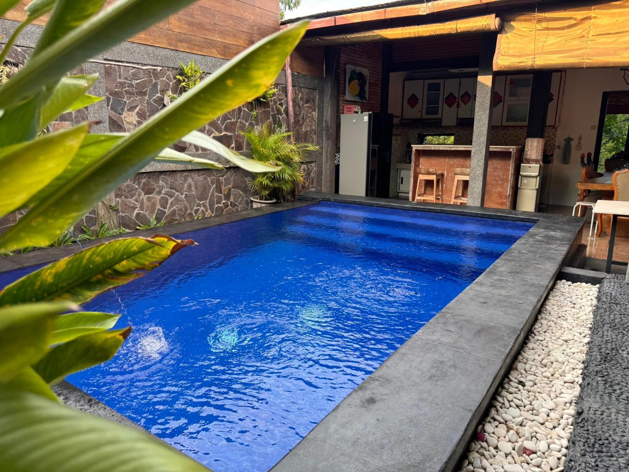 Giri Hill Homestay 누사두아 외부 사진