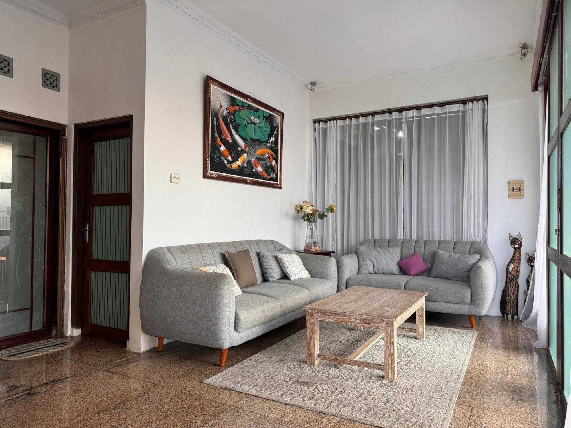 Giri Hill Homestay 누사두아 외부 사진